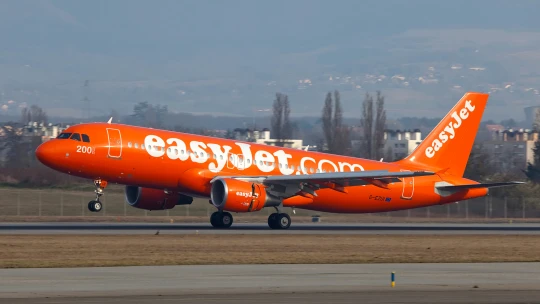 EasyJet se vrátil k&nbsp;celoročnímu zisku. Tržby vzrostly o&nbsp;dvě pětiny