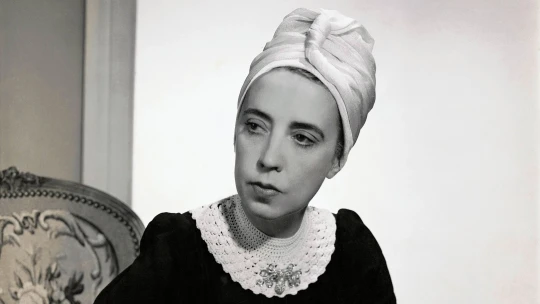 Elsa Schiaparelli: podnikatelka, která do večerních šatů umístila zip a&nbsp;spustila textilní revoluci