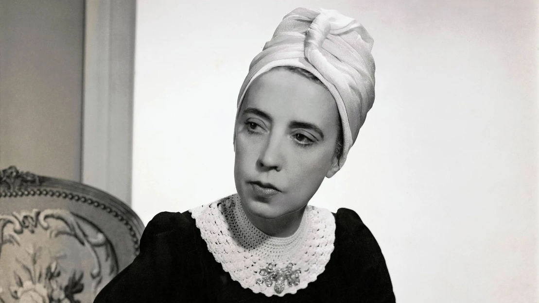 Elsa Schiaparelli: podnikatelka, která do večerních šatů umístila zip a spustila textilní revoluci