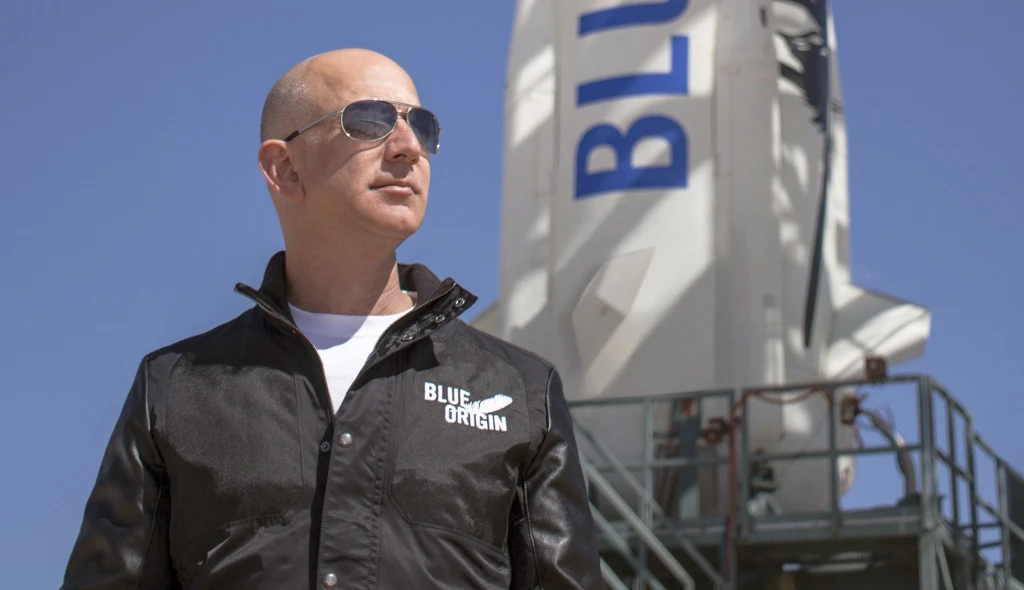 Jeff Bezos s&nbsp;bratrem poletí v&nbsp;červenci do vesmíru. Místo na palubě si můžete koupit v&nbsp;aukci