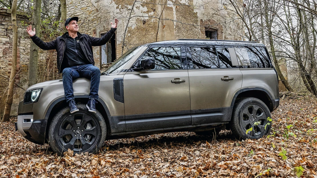 Elegantní král terénu. Land Rover Defender nadchne jak rednecky, tak milovníky luxusu