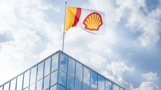 Shell končí v&nbsp;Rusku. Lukoilu prodá čtyři stovky čerpacích stanic