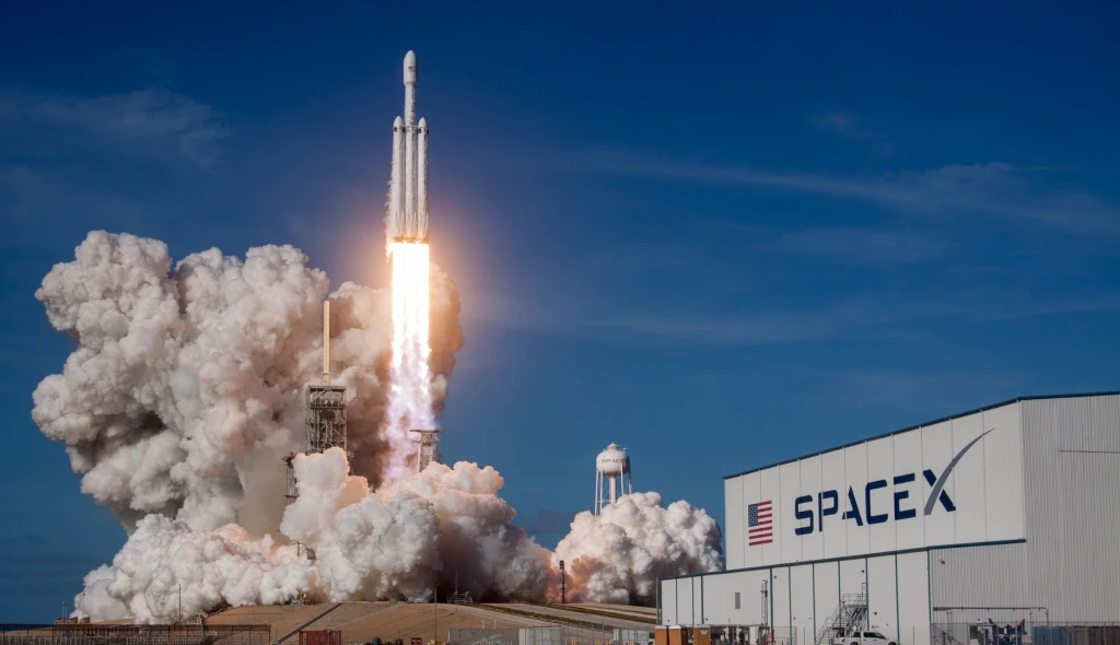 SpaceX raketově roste. 850 milionová investice zvýšila jeho hodnotu o&nbsp;více než polovinu
