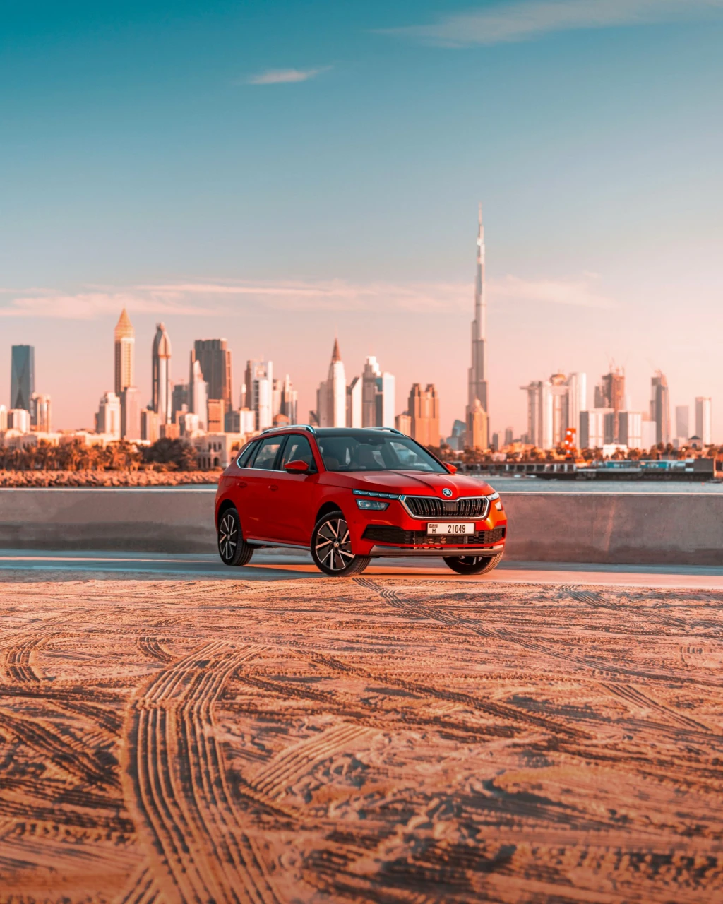 Ani Německo nebo Čína. Největší světový showroom Škody Auto najdete v&nbsp;Dubaji