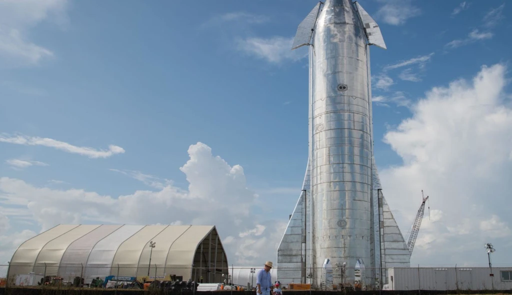 Video: Exploze v&nbsp;Boca Chica. Prototyp Muskovy vesmírné lodě konečně přistál. A&nbsp;pak vybuchl