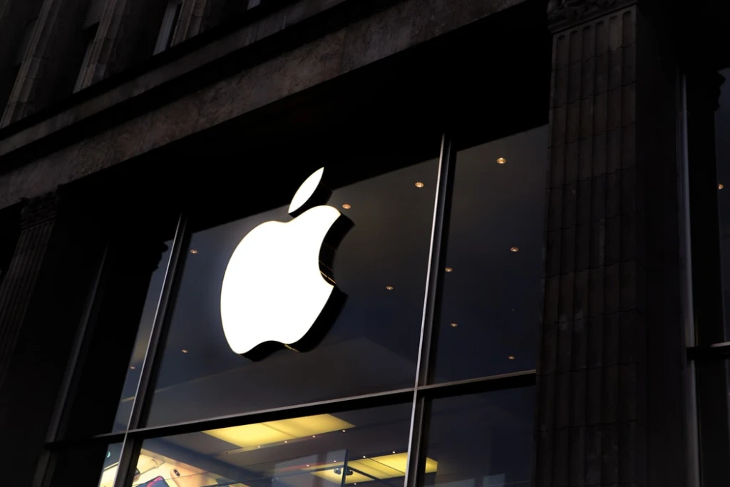 Apple čelí obvinění z&nbsp;porušování antimonopolních zákonů. EU žádá vysvětlení