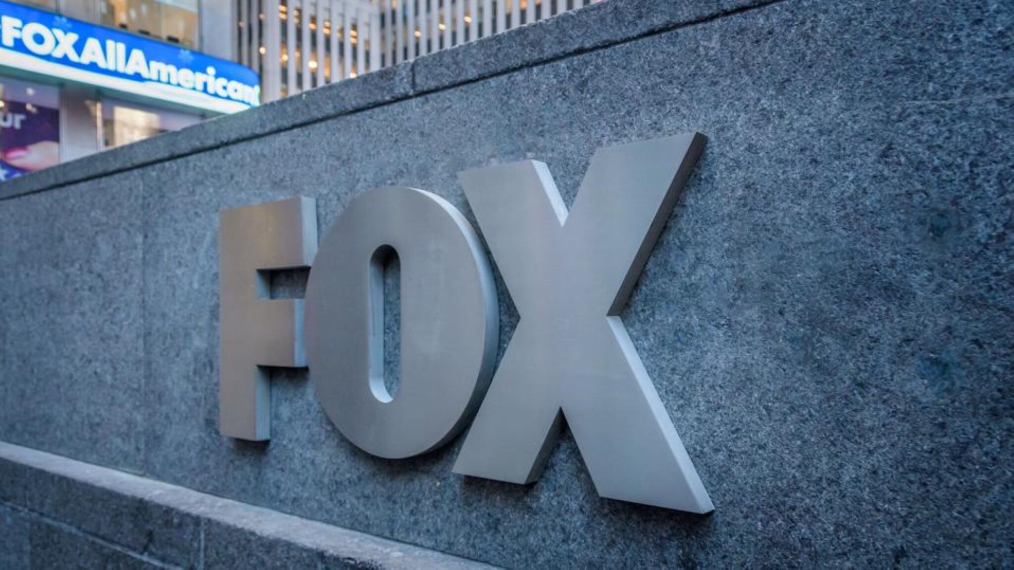 Válka Fox News s Dominionem. Žaloba za 1,6 miliardy je na stole