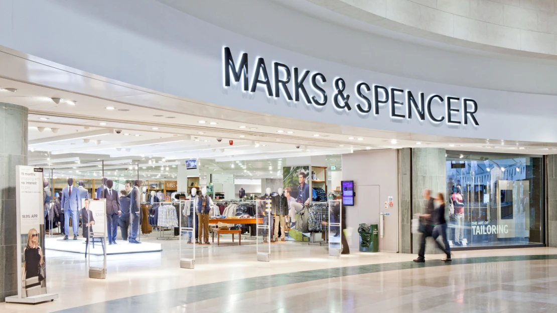 Marks & Spencer hlásí rekordní propad. Zisk mu klesl o 88 procent