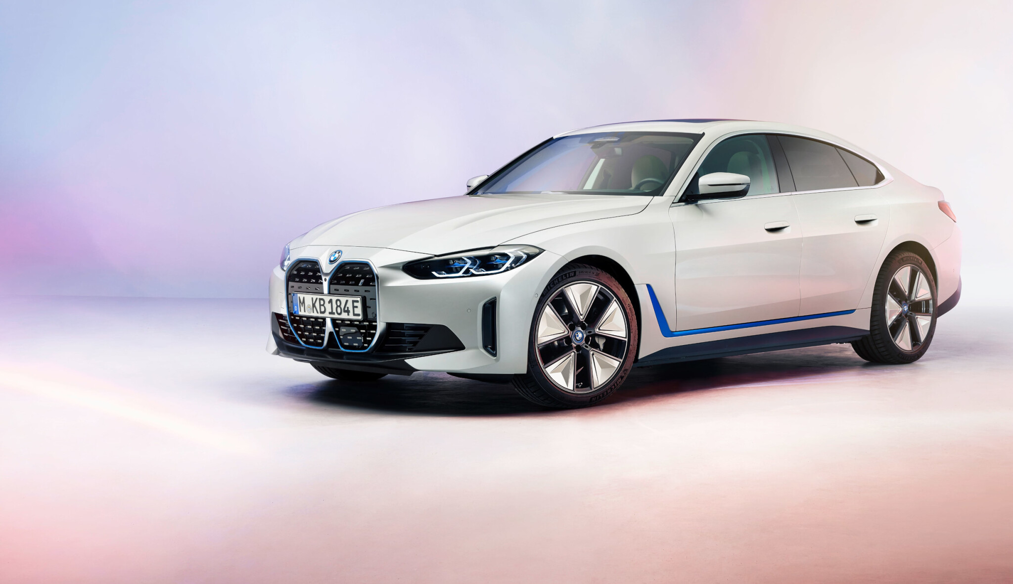 Novinky u BMW: elektrický sedan a Mini už jen do zásuvky