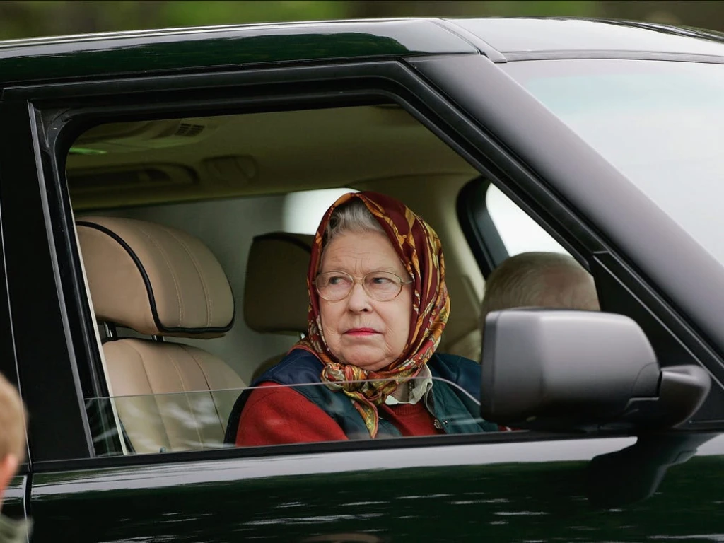 Auto po&nbsp;královně. Range Rover Alžběty II. půjde do aukce