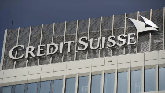 Zemětřesení v&nbsp;Credit Suisse. Kvůli fondu Archegos odepíše přes 100 miliard korun