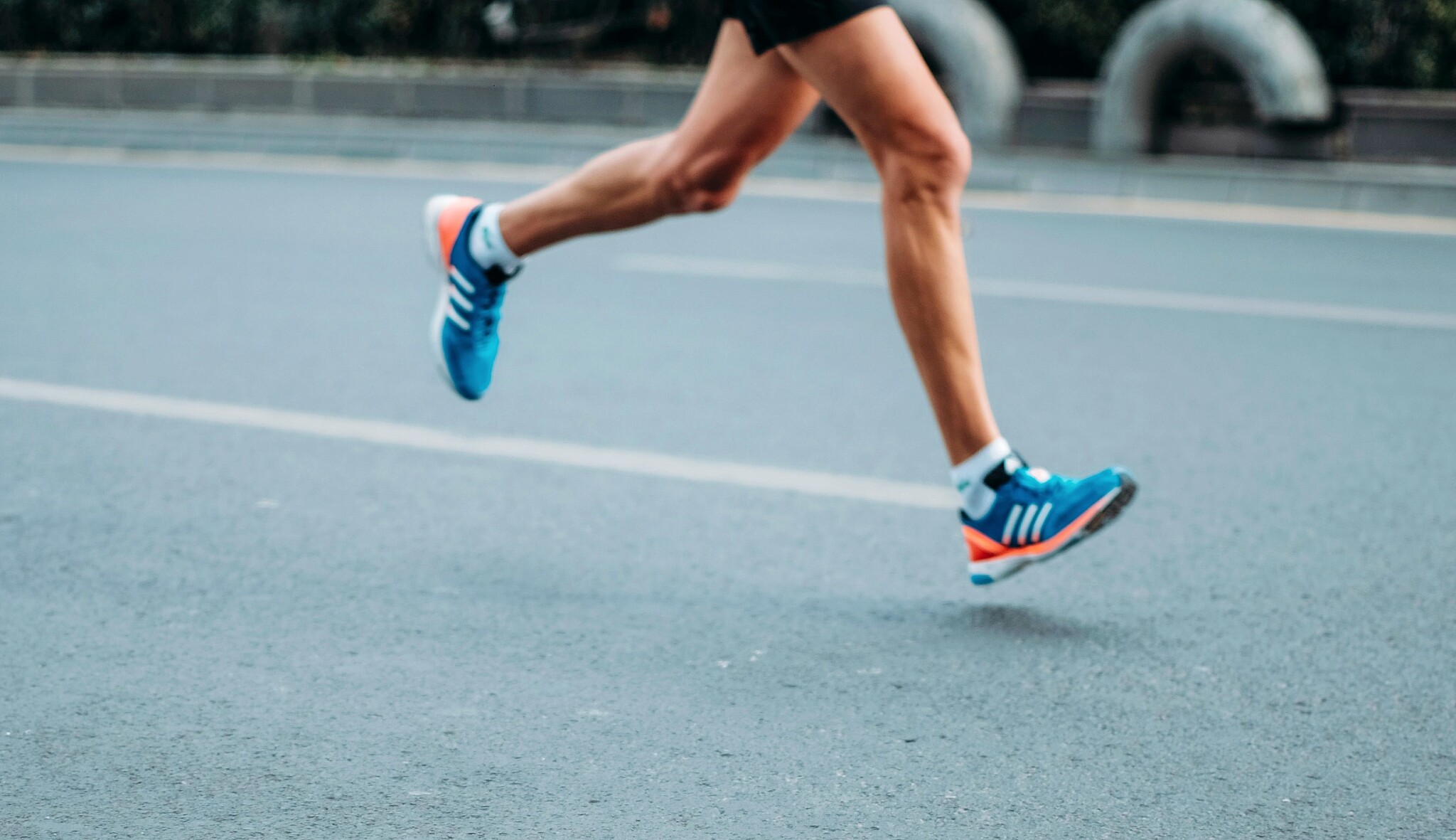 Každý může zvítězit. Jak se připravit na férový maraton, i když vůbec neběháte?