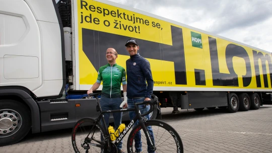 Ukaž metr a&nbsp;půl respektu. Hopi podpořilo projekt  cyklisty Kreuzigera