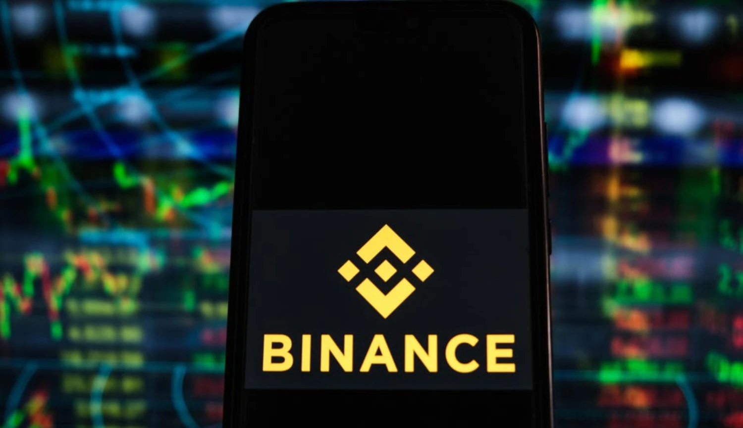 Binance přechodně zastavila výběry stablecoinu. Čeká se na otevření newyorských bank