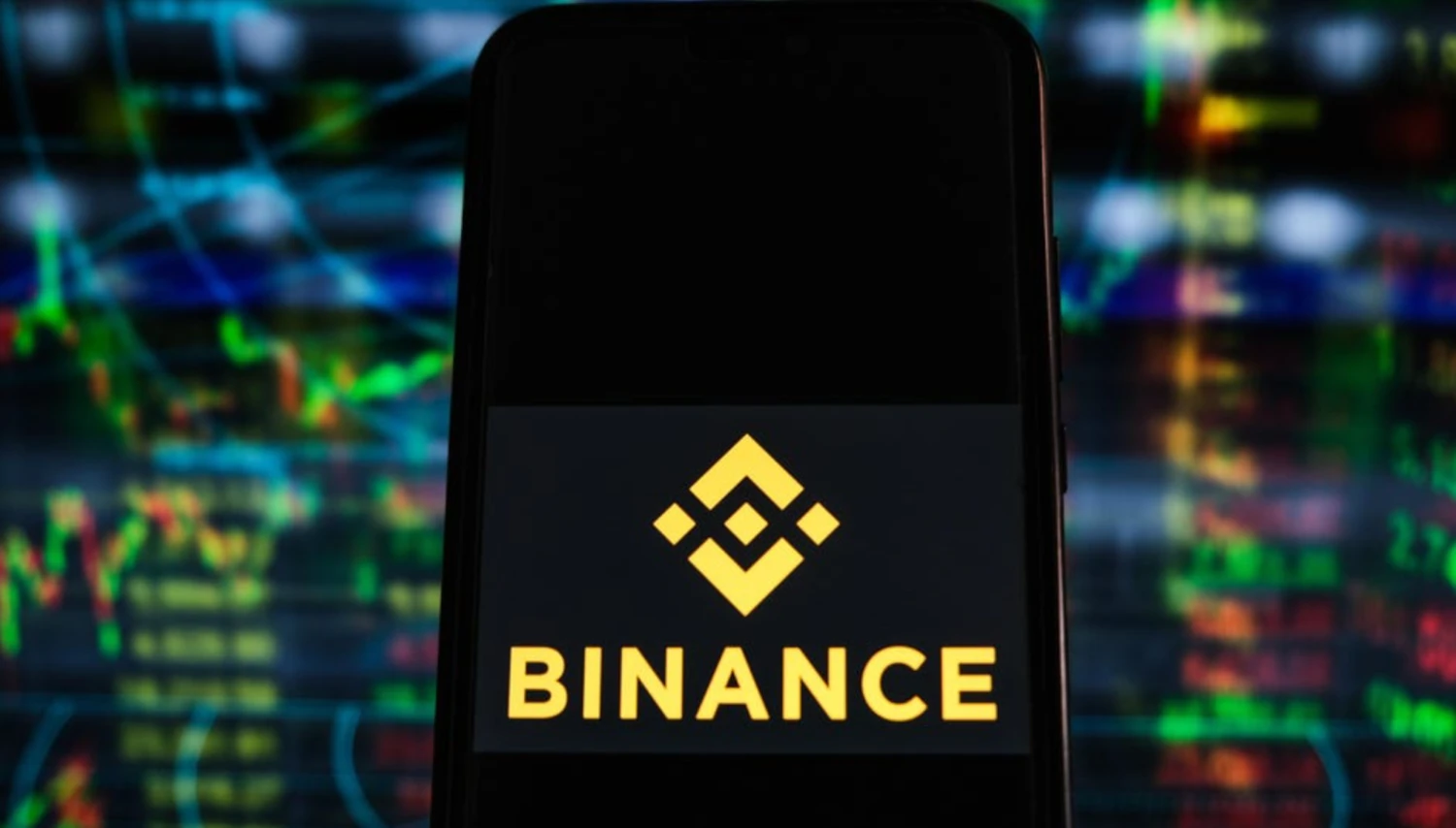 Binance zvažuje odchod z Ruska. Čelí podezření z obcházení sankcí