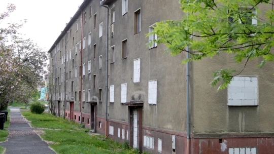 Sokolovská uhelná oživuje vybydlené domy. Bude je pronajímat