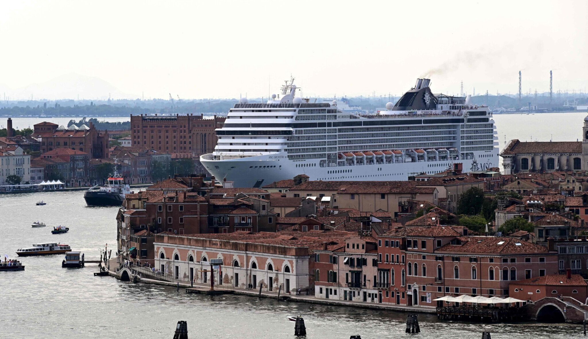 Zaoceánské parníky už nebudou kotvit v Benátkách. Zákaz platí od srpna