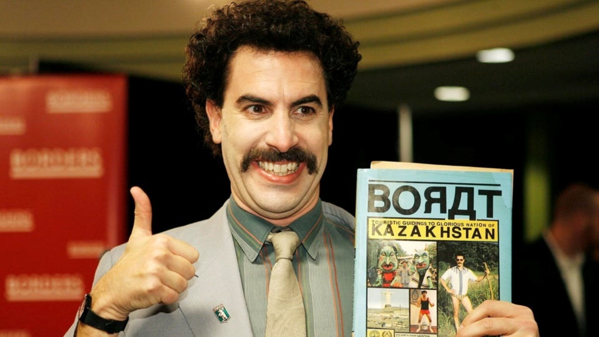 Boratovi tráva nevoní. Baron Cohen žaluje konopnou firmu o devět milionů dolarů