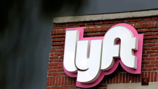 Taxislužby po&nbsp;pandemii znovu ožívají. Lyft je poprvé v&nbsp;zisku