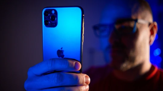 Stop predátorům. Apple začne v&nbsp;iPhonech hledat závadné fotky