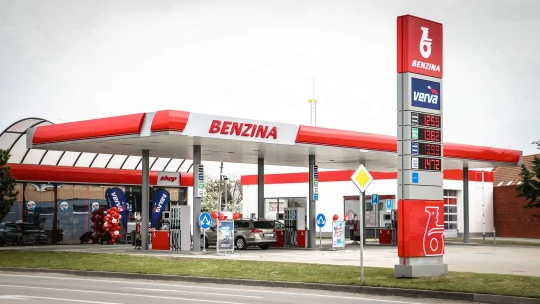 Značka Benzina končí. Polský vlastník přejmenuje známé čerpací stanice