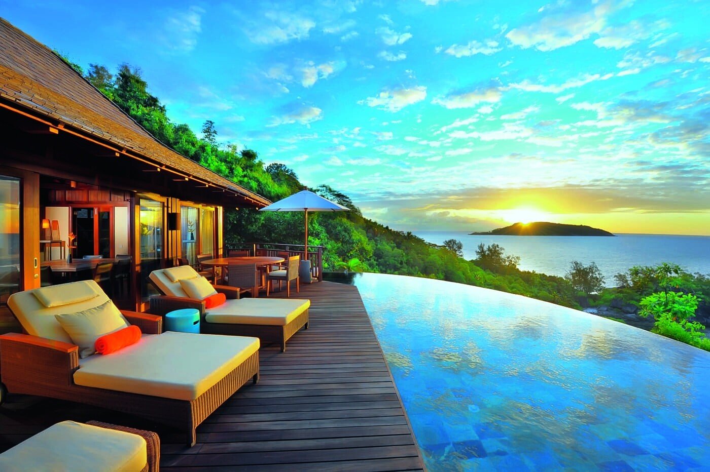 Prales, bílé pláže i dokonalý luxus. Průvodce souostrovím Seychel, díky kterému budete chtít odletět právě teď