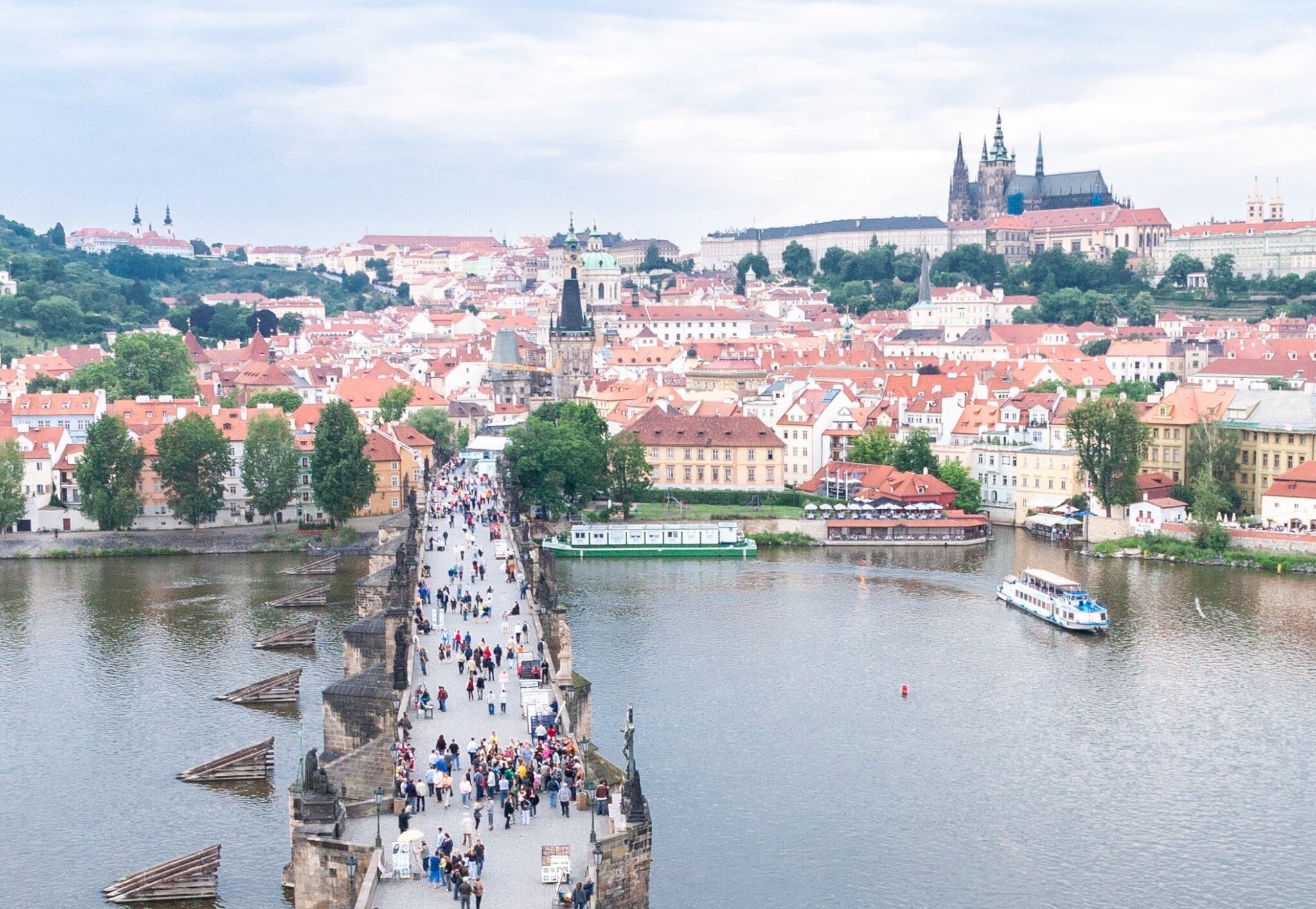 Praha je nejkrásnější na světě, rozhodlo hlasování. Přiláká zpět turisty?