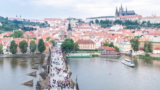 Praha je nejkrásnější na světě, rozhodlo hlasování. Přiláká zpět turisty?