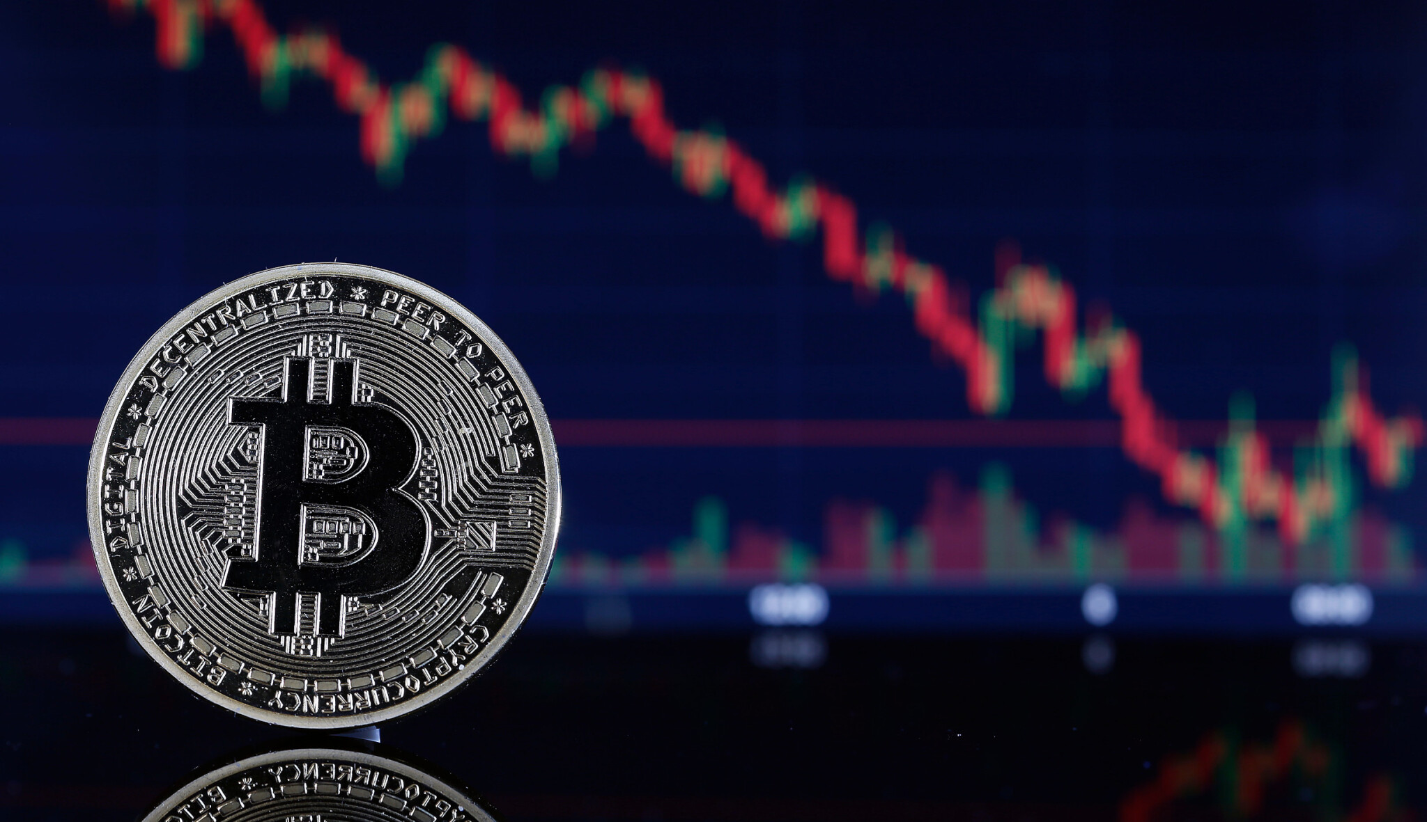 Cena bitcoinu překonala hranici 65 tisíc dolarů. V českých korunách je nejdražší v historii