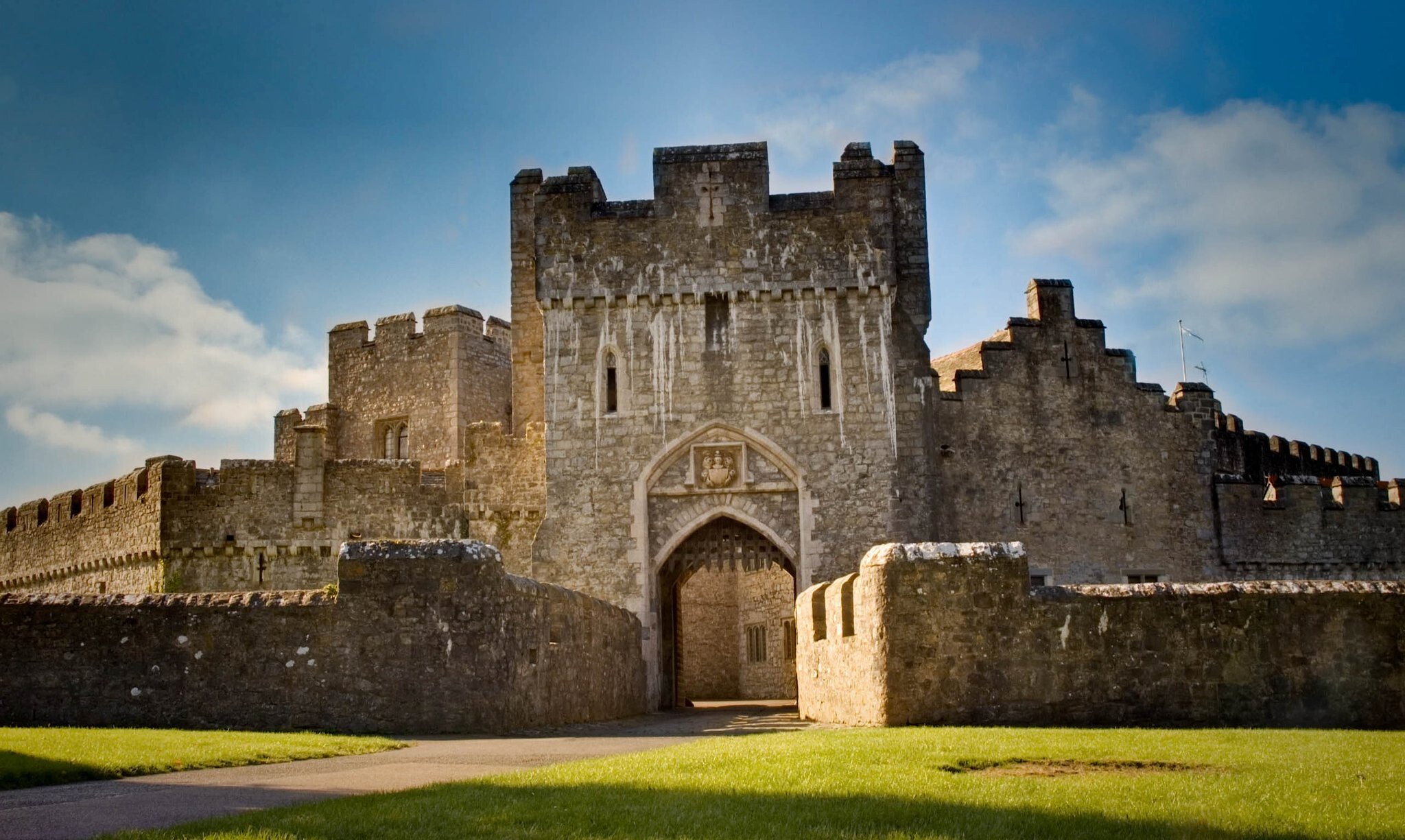 Škola pro královny. Na hrad ve Walesu posílá své děti evropská aristokracie, disidenti i miliardáři