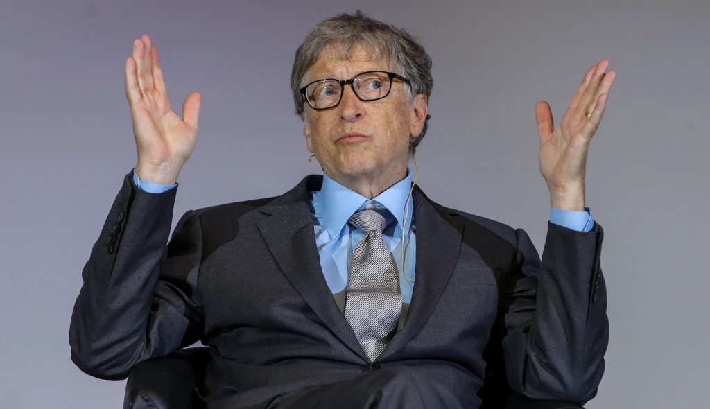 Až čtvrtý. Proč je Bill Gates v&nbsp;žebříčku nejbohatších Američanů nejníže za třicet let?