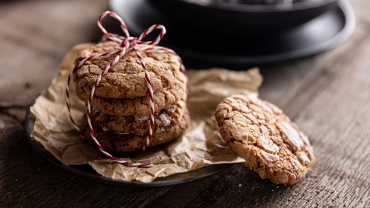 Křehké sušenky pro milovníky sladkého: obdarujte své nejbližší mandlovými cookies s&nbsp;exotickou vůní