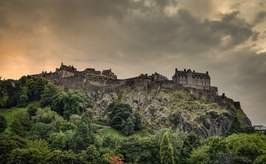 Cesta časem a&nbsp;velká romantika. Edinburgh ale není pro každého