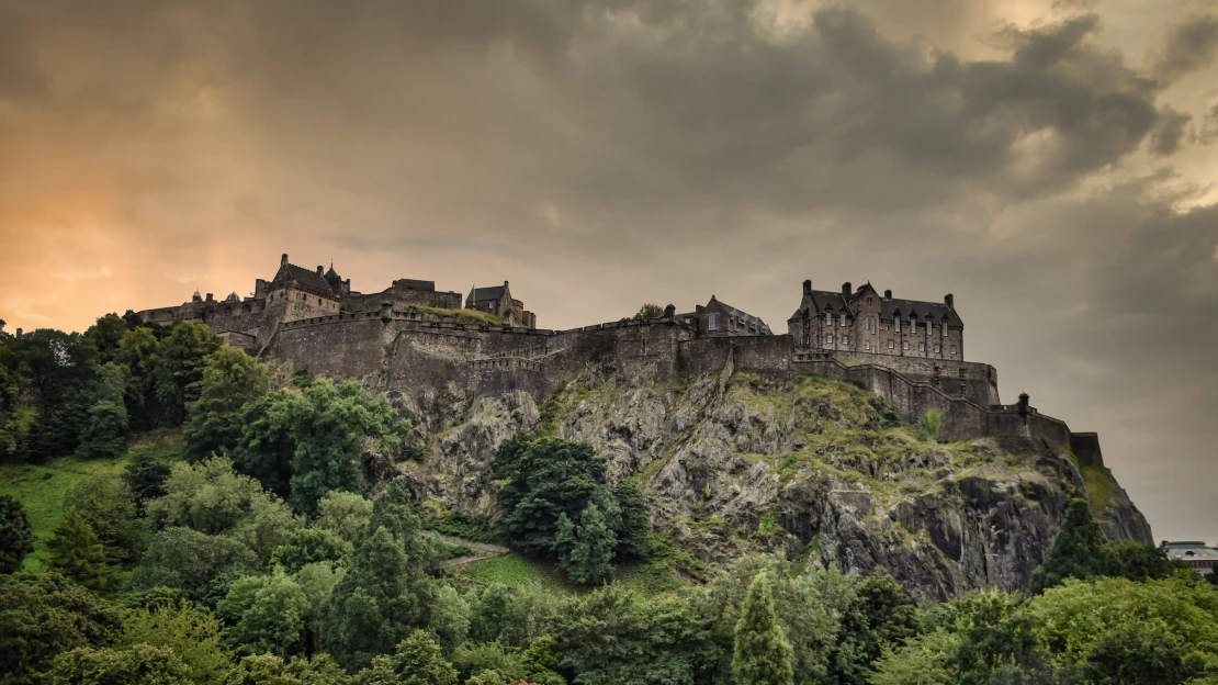 Cesta časem a velká romantika. Edinburgh ale není pro každého