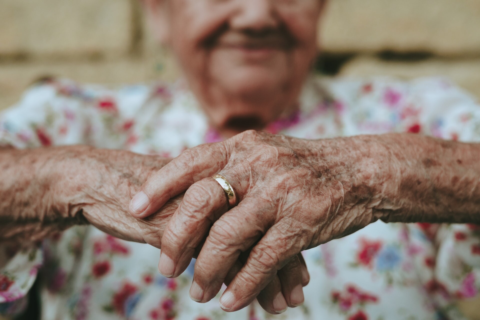Shánějí kumpány pro osamělé seniory. Americký startup vydělává, a ještě má dobrou karmu