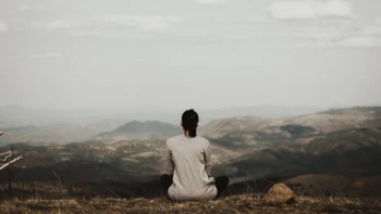 Vyčistit si duši. Péče o&nbsp;psychiku má být stejně přirozená jako čištění zubů, říká psycholog