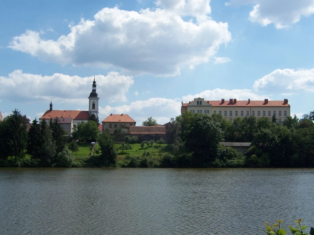 Nejlepším místem pro život v&nbsp;Česku jsou opět Říčany, druhá je Praha. Vyplývá to z&nbsp;dat firmy Deloitte