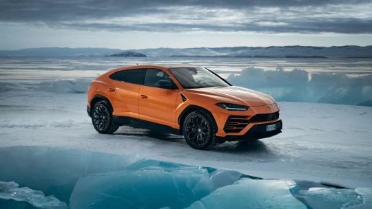 Rok boje o&nbsp;krále SUV. Ferrari nastupuje proti Porsche Cayenne a&nbsp;Lamborghini Urus