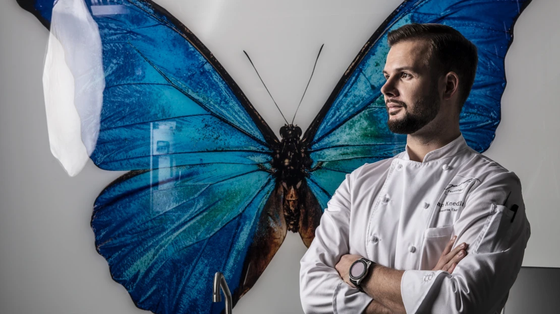 Fine dining na vesnici. Zkušenosti z celého světa úročí Čech z michelinek v nové restauraci