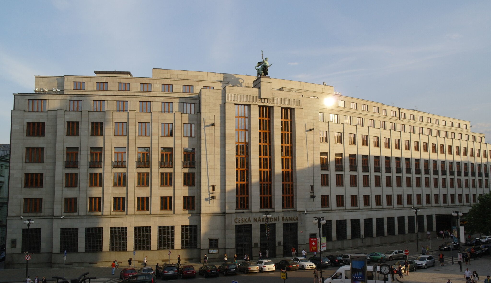 Rada České národní banky základní úrokovou sazbu nezměnila. Je na sedmi procentech