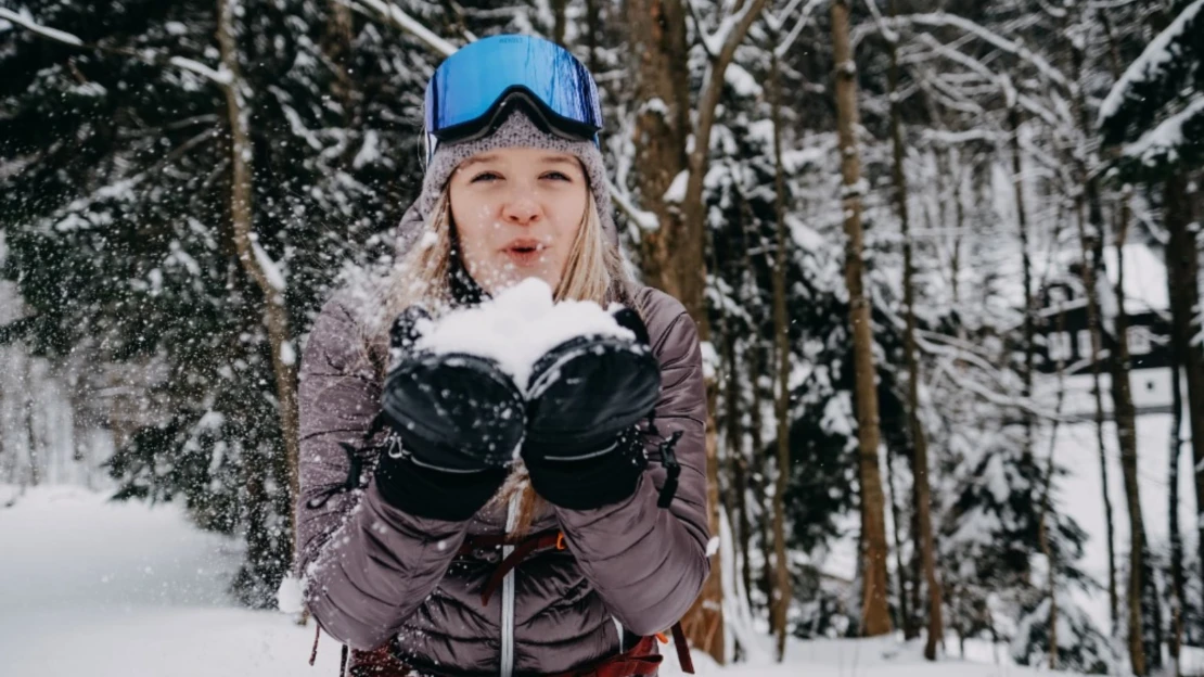 Práce snů, jásá vítězka výzvy české značky Hannah. Úkolem je sbírání zážitků