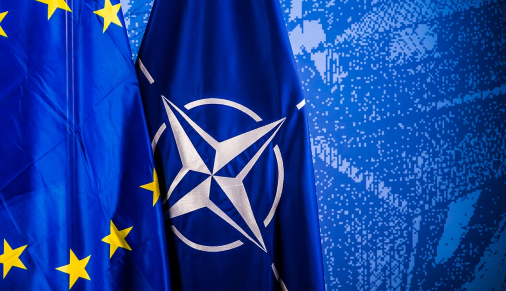 Zástupci NATO a&nbsp;EU podepsali společnou deklaraci o spolupráci a podpoře Ukrajiny