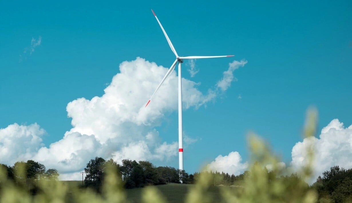 Loni bylo postaveno pět nových větrných elektráren. Celkem jich je v Česku přes tři sta