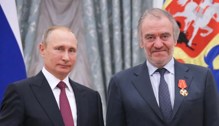 Vladimir Putin a dirigent Valerij Gergijev