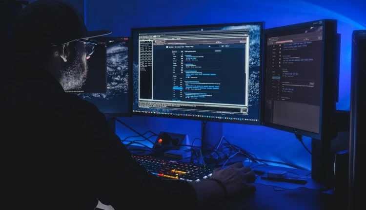 Hacker u počítače