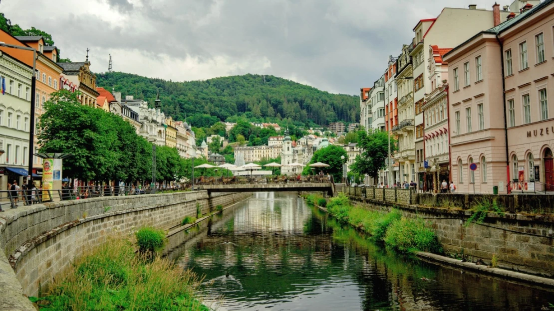 Ruština z Varů nezmizí, míní makléři. Co se děje na tamním realitním trhu?