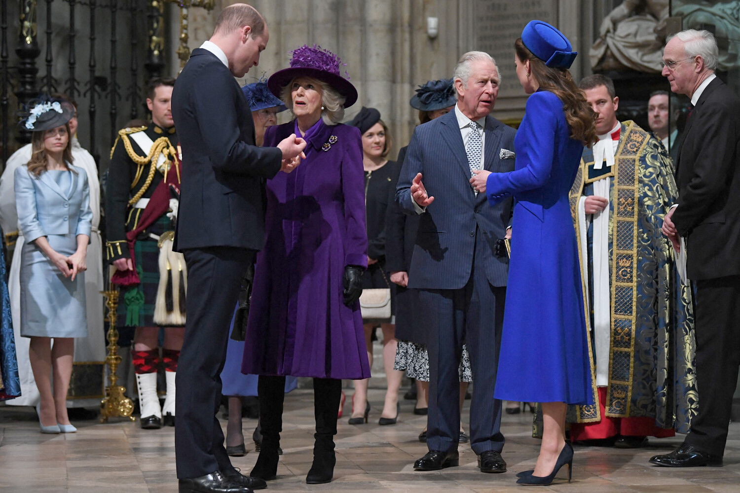 Jako příští král. Princ Charles přebírá od královny stále více povinností