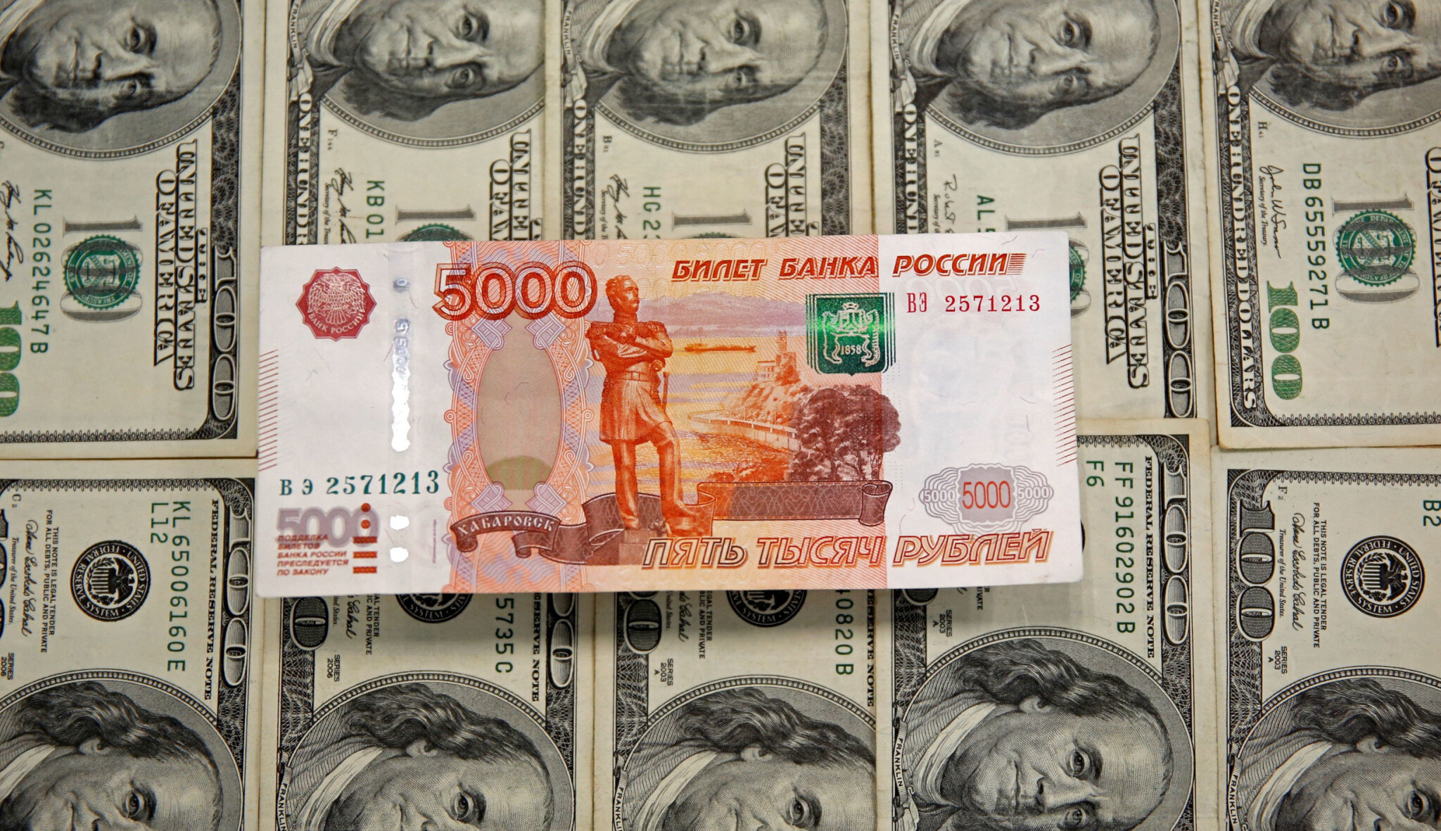 Rusko se vyhnulo bankrotu. Díky sankcím je to však jen otázka času