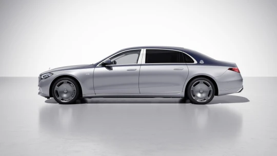 Jeden ze sta. V&nbsp;Česku se bude dražit raritní Mercedes-Maybach