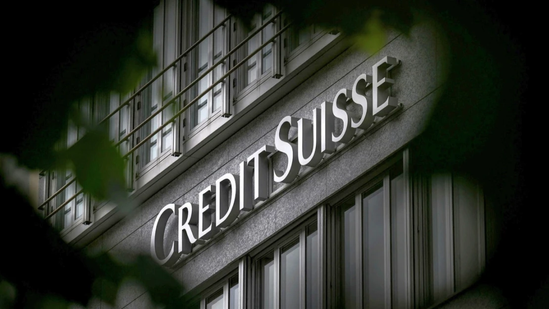 Vraždy, peníze v kufříku a Credit Suisse. Švýcarsko poprvé odsoudilo vlastní banku